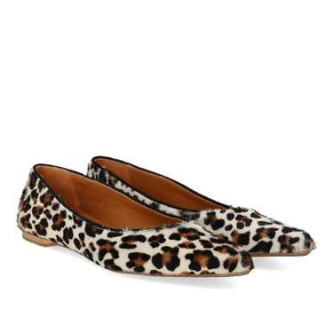 Spitz zulaufender Ballerina mit Leopardenmuster