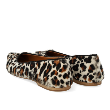 Spitz zulaufender Ballerina mit Leopardenmuster