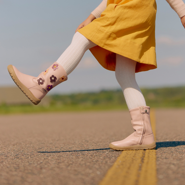 TEX-Stiefel mit Wollfutter und Blumenapplikationen